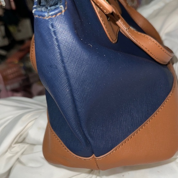 Tommy Hilfiger Blue and Tan Structured Tote with Gold Accents new clean - Picture 3 of 10